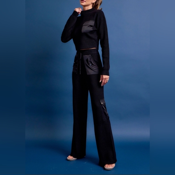 #497 SALE 🛑120 S,M FINAL PRICE!   HIGH END Knit Long Sleeve Top+Cargo Pants Set - Picture 3 of 3